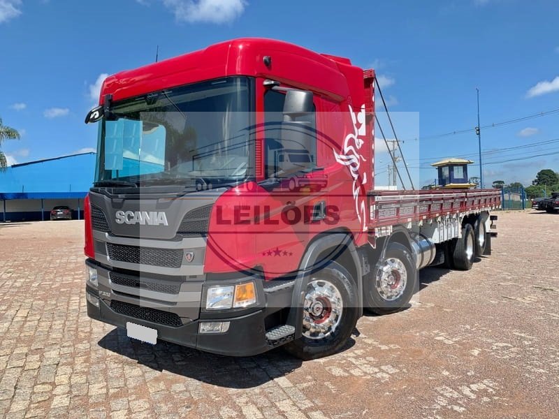 Scania P 320 - 8x2 - 2020 - Automática - Carroceria